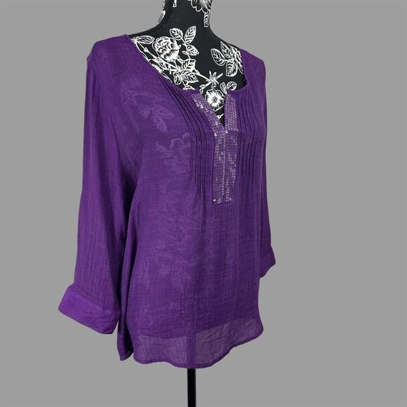 Women’s XL Lightweight 3/4 Sleeve Blouse with Sequins Embellished Open V-Neck - Picture 6 of 7
